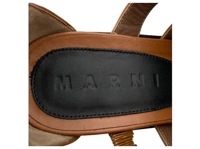 Marni Sandalen aus Lackleder mit Holzabsatz Braun - Ansicht 8