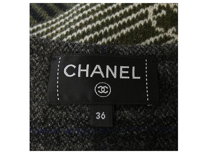 Chanel LOOK25 Collarless Jacket Green - view 5