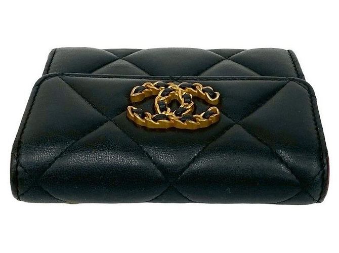 Cartera Chanel 19 de piel de cordero trifold Negro - vista 3