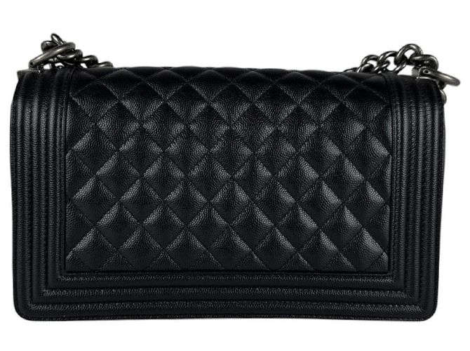 Borsa a tracolla Chanel Boy in pelle di vitello martellata nera Nero - vista 3