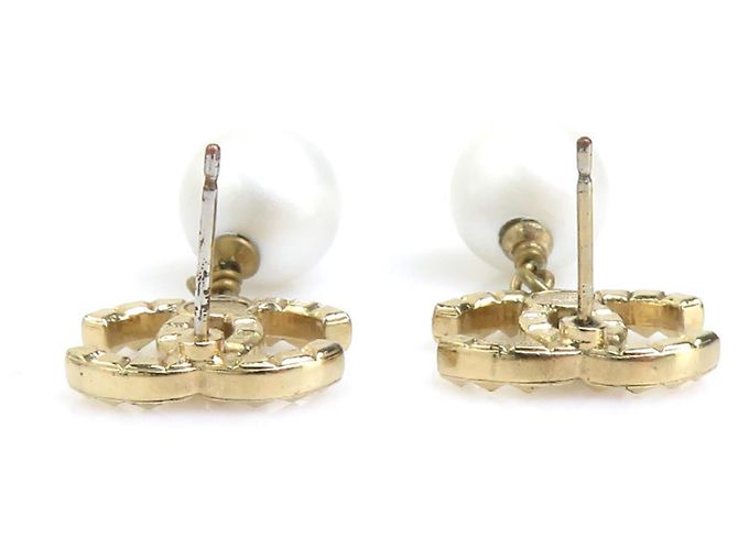 Boucles d'oreilles pendantes Chanel dorées et blanches - vue 7