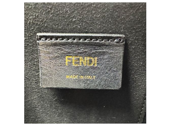 Fendi Schultertasche in Pink Beige - Ansicht 12