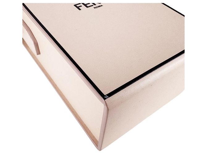 Fendi Schultertasche in Pink Beige - Ansicht 9
