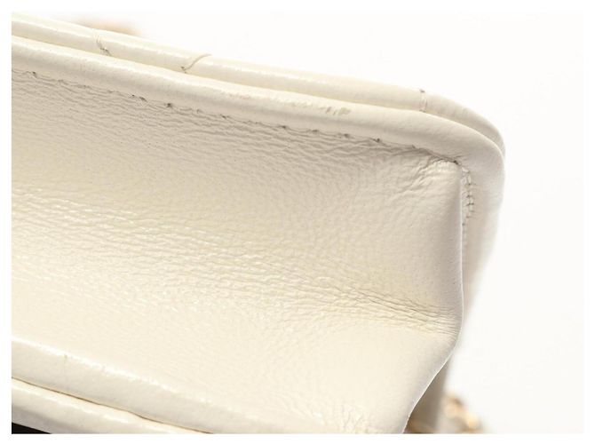 Borsa a tracolla Chanel Matelassé in pelle bianca Bianco - vista 10