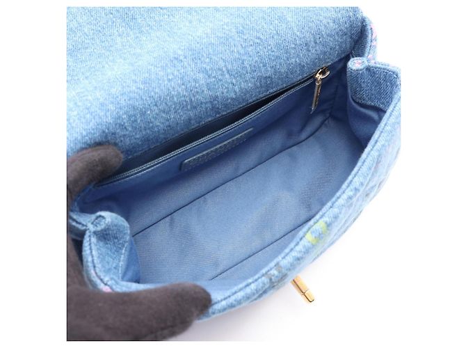 Chanel Matelassé Small Flap Schultertasche aus Denim Blau - Ansicht 3