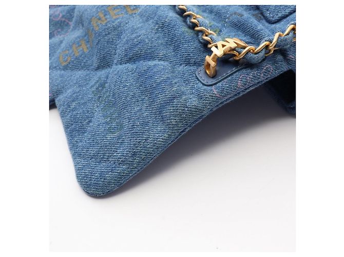 Chanel Matelassé Small Flap Schultertasche aus Denim Blau - Ansicht 7