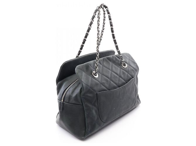 Borsa Tote Chanel Matelassé in pelle nera Nero - vista 2