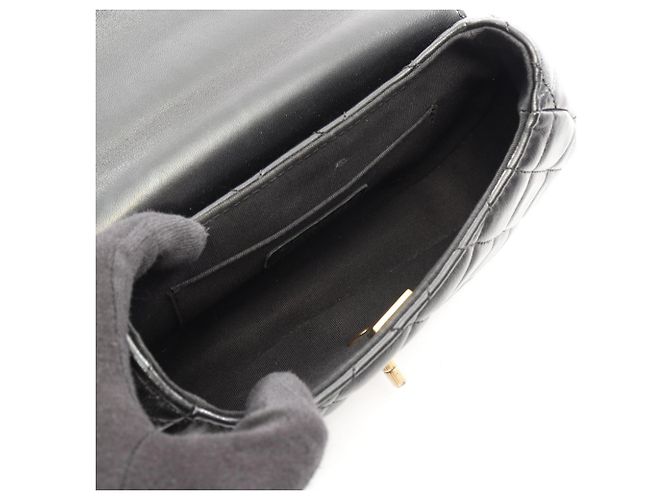 Sac à épaule Chanel en cuir Matelassé Noir - vue 3