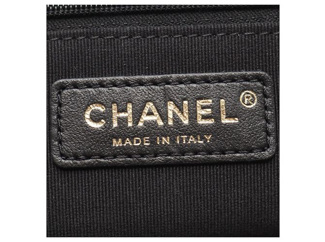 Chanel Matelassé Vanity Schultertasche Schwarz - Ansicht 4