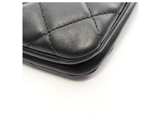 Chanel Matelassé Schultertasche mit Klappe Schwarz - Ansicht 7