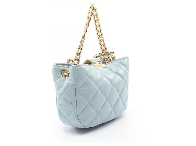 Borsa a tracolla Chanel Matelassé in pelle di agnello Blu - vista 2