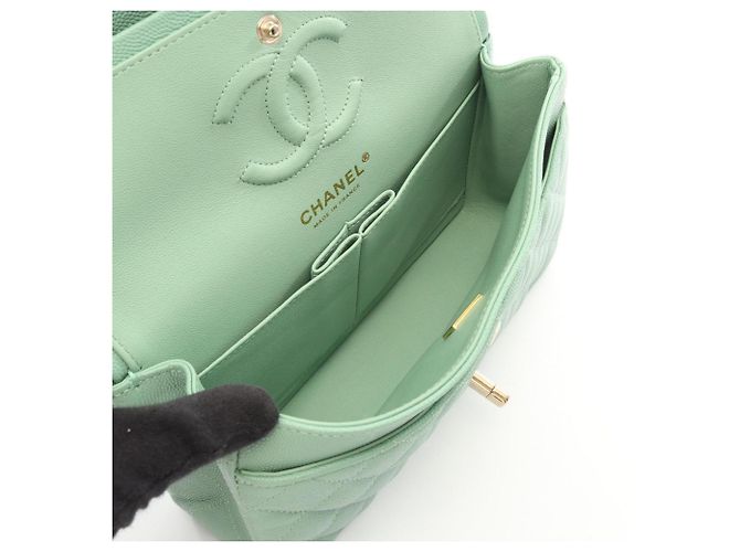 Bolsa de Ombro Chanel Matelassé Double Flap Verde - vista 3