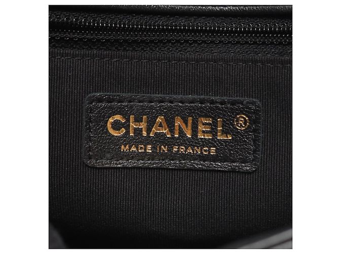 Borsa a tracolla Chanel Matelassé in pelle d'agnello nera Nero - vista 4