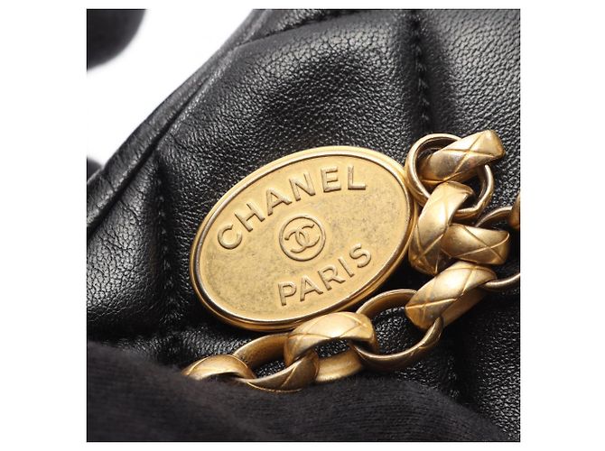 Borsa a tracolla Chanel Matelassé in pelle d'agnello nera Nero - vista 7