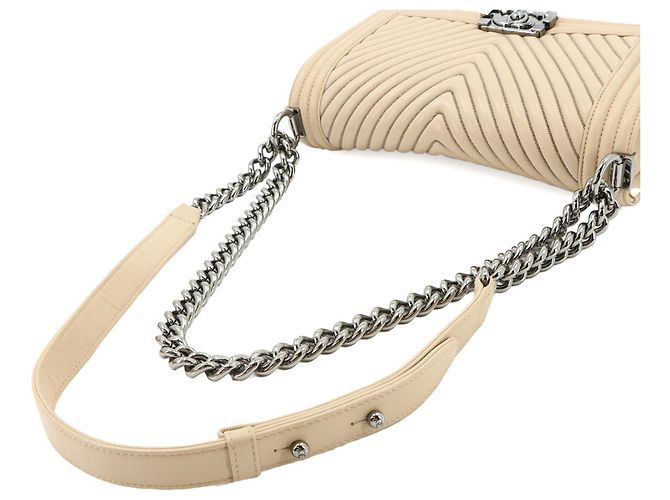 Borsa a tracolla Chanel Boy Chain Beige - vista 6