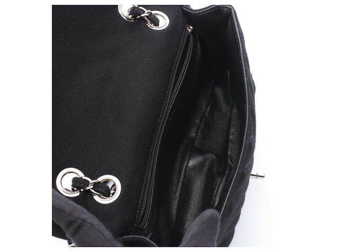 Borsa a tracolla Chanel Chevron V-Stitch Nero - vista 3