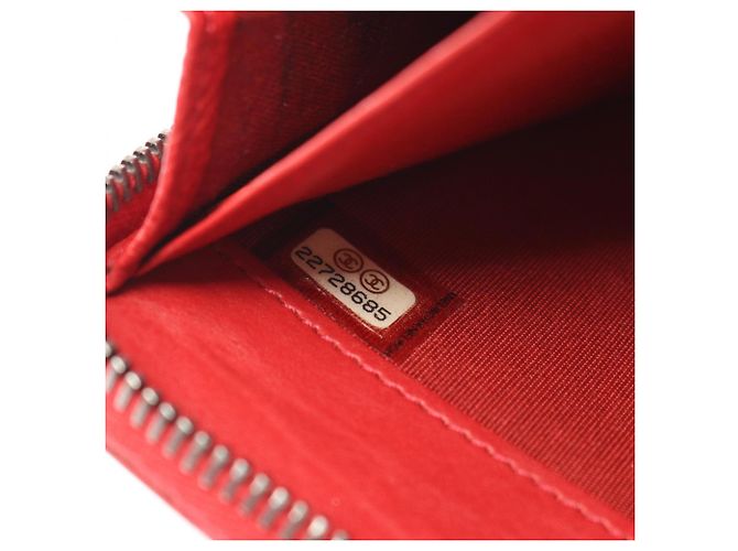 Portafoglio lungo rotondo Chanel Boy con hardware argento antico Rosso - vista 5