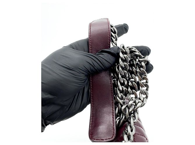 Prada Chain Flap Diagramme Quilted Leather Small Bordeaux - vista 7