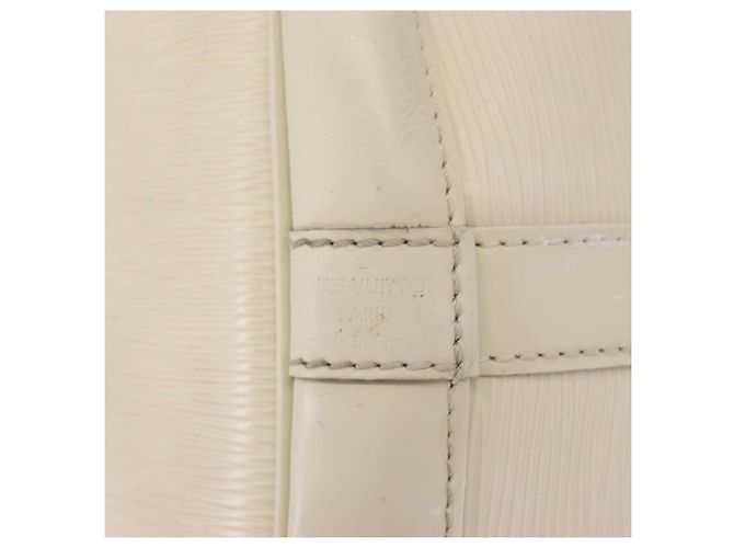 Louis Vuitton Petit Noe Epi Leather Small Blanco - vista 6
