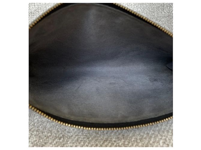 Louis Vuitton Pochette Accessoires en cuero Epi Negro - vista 13