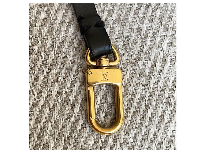 Louis Vuitton Pochette Accessoires en cuero Epi Negro - vista 15