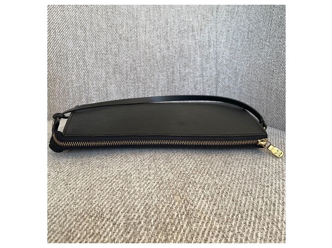 Louis Vuitton Pochette Accessoires en cuero Epi Negro - vista 8