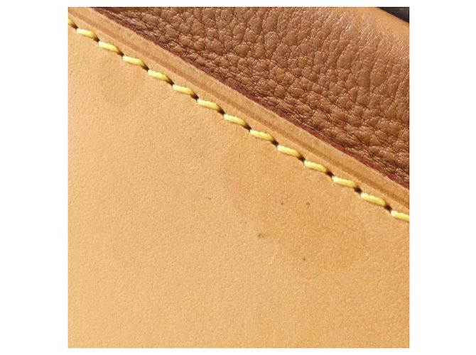 Bolsa Louis Vuitton Monogram Eden MM Marrom Camelo - vista 4