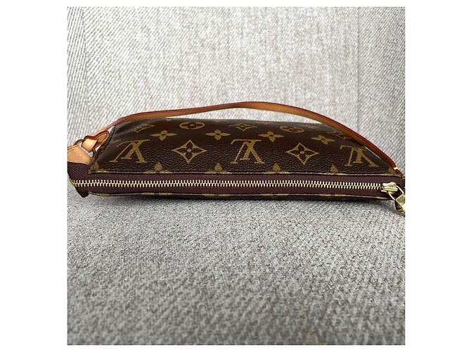 Louis Vuitton Monogram Pochette Accessoires Handtasche Braun Monogramm - Ansicht 7