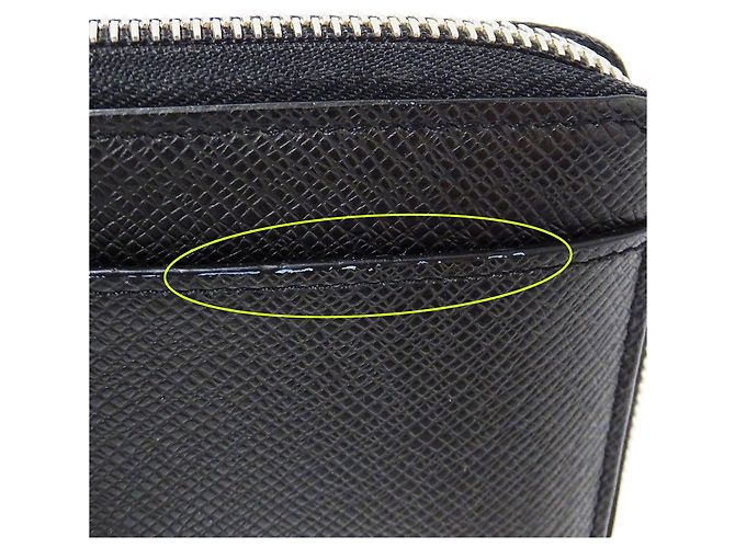 Louis Vuitton Long Bi-Fold Wallet in Taiga Leather Black Grey - view 10