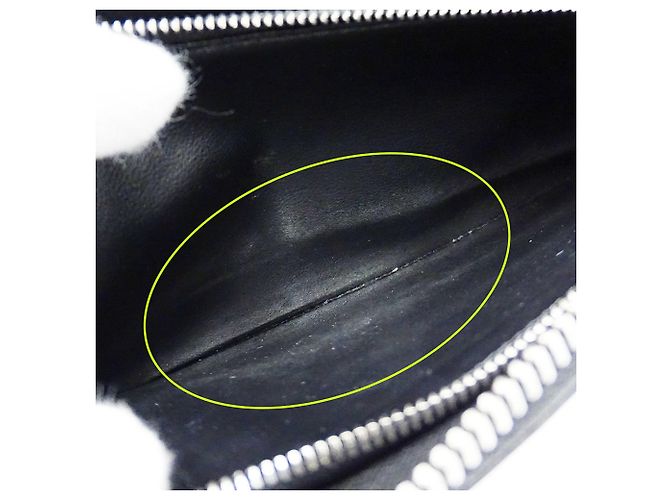 Louis Vuitton Long Bi-Fold Wallet in Taiga Leather Black Grey - view 13