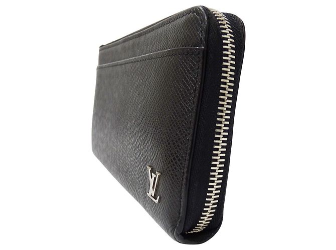 Louis Vuitton Long Bi-Fold Wallet in Taiga Leather Black Grey - view 4