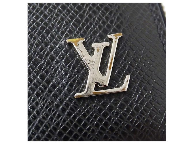 Louis Vuitton Long Bi-Fold Wallet in Taiga Leather Black Grey - view 9