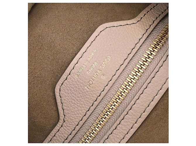 Louis Vuitton Selene Mahina Leather MM Bege - vista 4