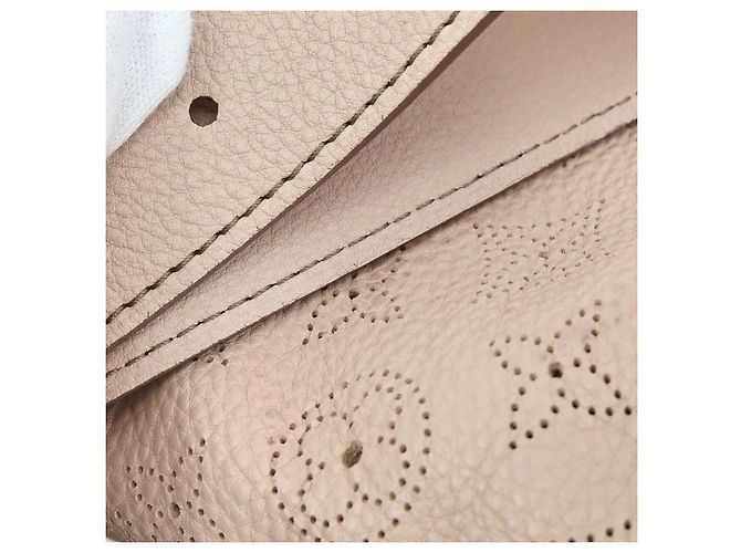 Louis Vuitton Selene Mahina Leather MM Bege - vista 6