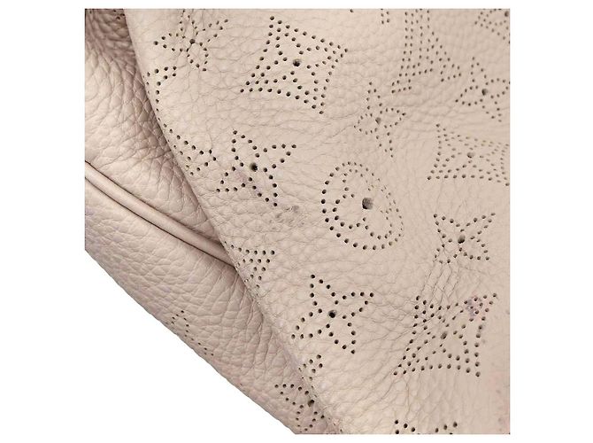 Louis Vuitton Selene Mahina Leather MM Bege - vista 7