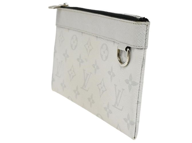 Louis Vuitton Discovery Pochette Monogram Taigarama PM Blanc - vue 3