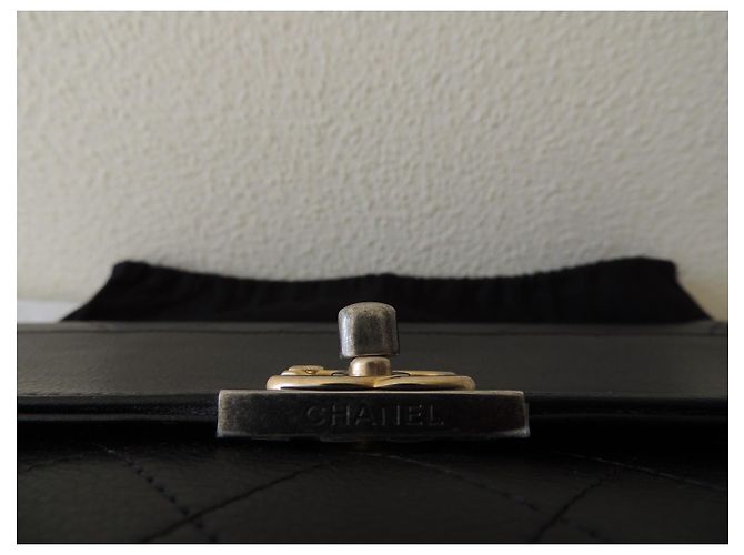 Chanel Clutch XL Couro Matelassê Preto - vista 4