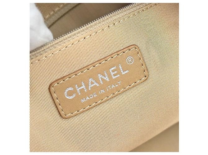 Chanel Timeless CC Expandable Quilted Caviar Large Vermelho - vista 4