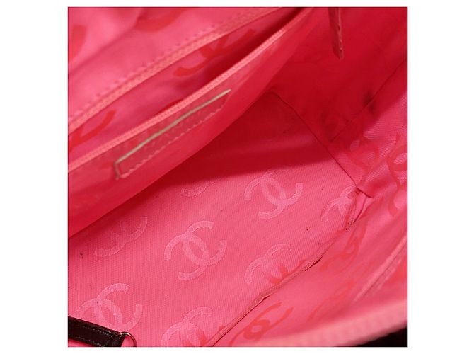 Bolso Tote Chanel Cambon de Piel de Cordero Negro - vista 4