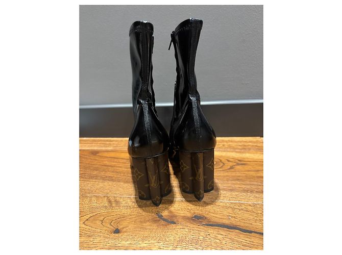 Louis Vuitton Stivaletti Monogram con Tacco Marrone Nero - vista 10