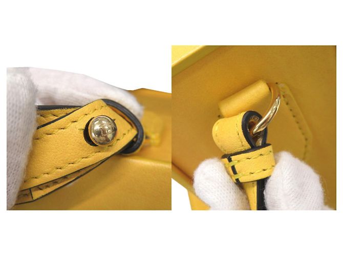 Borsa a tracolla Fendi in pelle gialla Giallo - vista 10