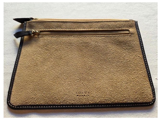 Pochette Piatta Loewe Anagram in Camoscio Marrone chiaro - vista 3
