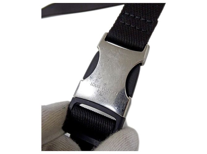 Borsa a tracolla Louis Vuitton Taigarama Bianco - vista 11