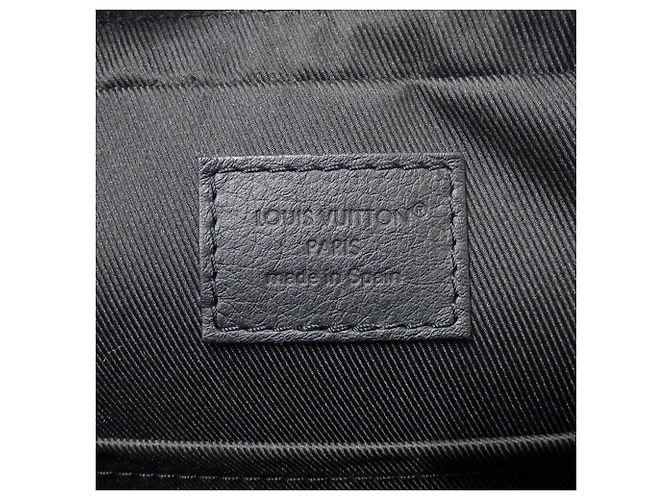 Borsa a mano da uomo Louis Vuitton Monogram Shadow Nero Monogramma - vista 5