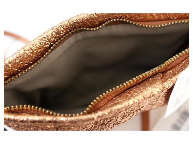 Dries Van Noten Borsa in pelle stropicciata metallizzata oro rosa D'oro - vista 3