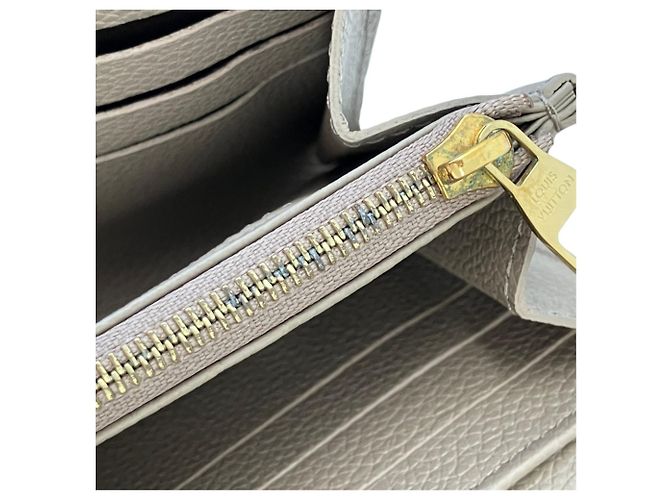 Sarah Cartera Larga Louis Vuitton Monogram Empreinte Gris - vista 11