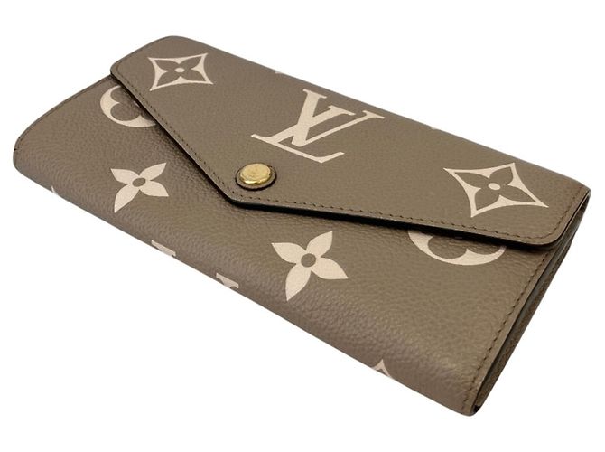 Sarah Cartera Larga Louis Vuitton Monogram Empreinte Gris - vista 4