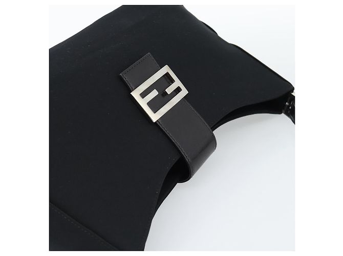 Sac Fendi Mamma Baguette Canvas medium Noir - vue 6