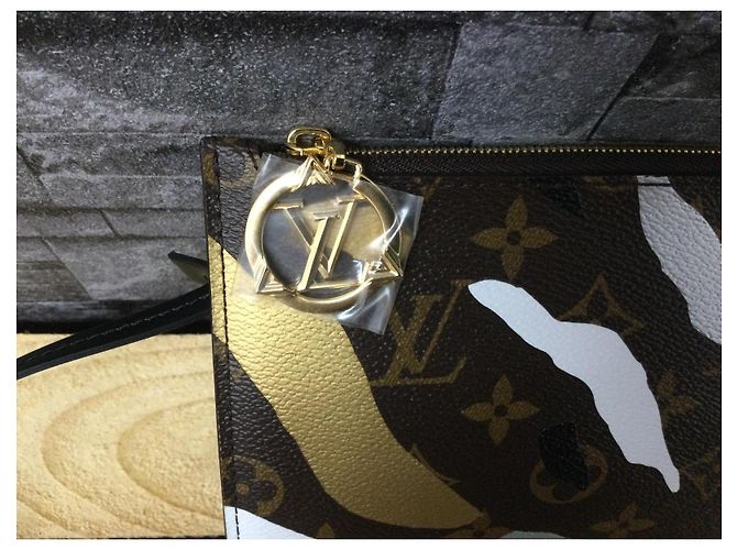 Louis Vuitton Borsa Neverfull MM Monogram Camouflage League of Legends Multicolore Monogramma - vista 9