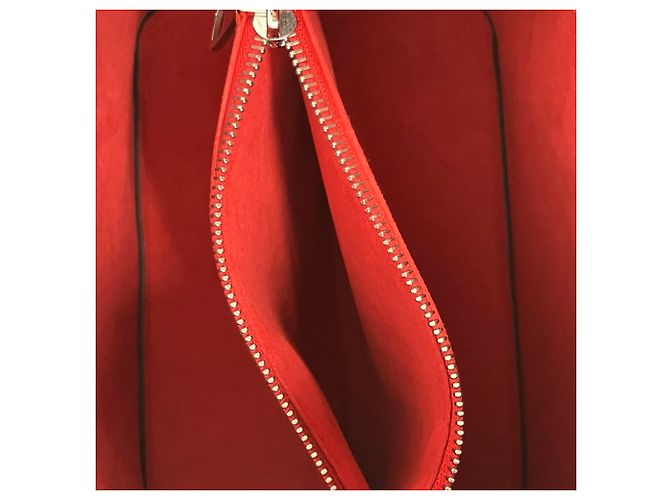 Néonoé Borsa a tracolla Louis Vuitton NeoNoe MM in pelle Epi Blu - vista 7
